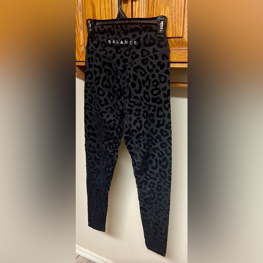 Balance Athletica Black Leopard Print Leggings EUC! - Picture 10 of 15